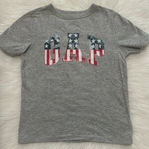 GAP boy's T-shirt, Size S. As for children 6-7 years old.